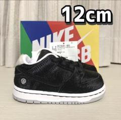 MEDICOM TOY × NIKE SB DUNK LOW 12cm