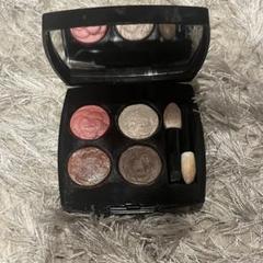 CHANELアイシャドウパレット 387ユートピア シャネル / レ キャトル オンブル 387 ユートピアの公式商品情報