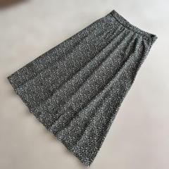 マジェスティックレゴン　小花柄スカート