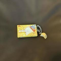 ピノ アーモンド ガチャガチャガチャのサムネイル