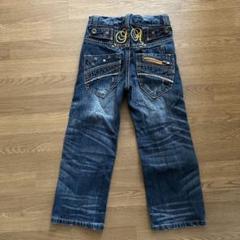 子供服　110cm　男の子　デニムパンツ　刺繍入り　おしゃれ