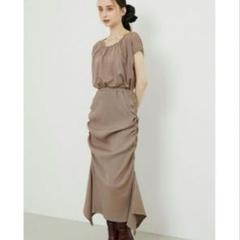 美品★定価¥9900 リエンダ ドローストリングマーメイドワンピース