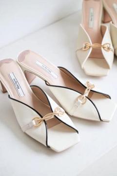 【完売品】herlipto A New Days Mules 38サイズ Herlipto ハーリップトゥ A New Day Mules ミュール