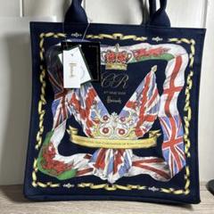 Harrods ハロッズ 英国チャールズ国王 戴冠式記念限定 シルクスカーフ 35ace4493a88be8f0b5d4935d1b66b