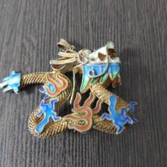 翡翠 アンティークビーズ 龍 ドラゴン 彫刻 vintage ブローチ h34