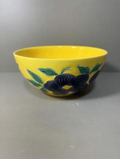 2518 黄交趾　紫花柄　黄色大鉢　菓子鉢 2518 黄交趾 紫花柄 黄色大鉢 菓子鉢 - メルカリ
