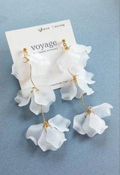 【再販】花びら フラワー ピアス イヤリング ブライダル クリア ハンドメイド
