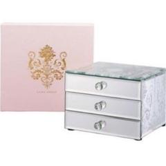 ☆値下げ☆♥新品 箱あり♥ ローラアシュレイ ★メドウフラワー★ ☆値下げ☆♥新品 箱あり♥ ローラアシュレイ ☆メドウフラワー☆