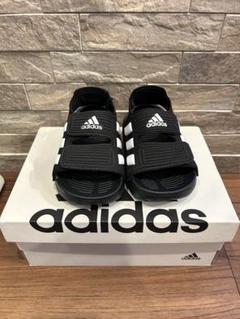 adidas ブラック/ホワイト サンダル　ID0306