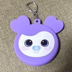 TWICE サナ 缶バッチケースキーホルダー - メルカリ