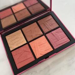 NARS チークパレット新品未使用未開封 NARS - 【ほぼ未使用品】NARS ライトリフレクティングチーク