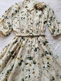 【美品】インゲボルグ ロングワンピース プリーツ 総柄 ボタニカル 花 ベージュ 美品 インゲボルグ ロングワンピース Aライン ワンピース