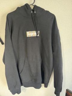Burberry/Supreme ブラックパーカー