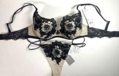 Yue レース装飾ブラジャーE75 ソングMのセット Yue レース装飾ブラジャーE75 ソングMのセット - メルカリ