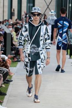 DOLCE&GABBANA 21ssランウェイ マヨリカプリントバミューダパンツ DOLCE&GABBANA 21ssランウェイ マヨリカプリントバミューダ