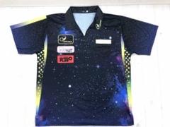 フィル・テイラー　直筆サイン入りレプリカユニフォーム Amazon.co.jp: DARTSLIVE フィル テイラー 直筆サイン入り