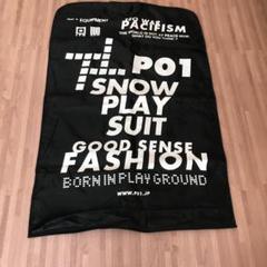 P01 PLAYDESIGN ガーメントケース ビニールポーチ