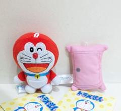 ①ドラえもん　プチマスコット　〜ひみつ道具〜　ミニドラえもん＆どこでもドアか