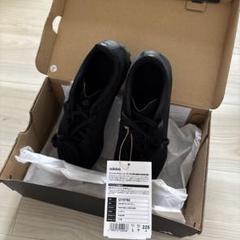 新品未使用 アディダス トレーニングシューズ 22.5cm