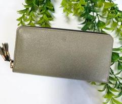 ★新品未使用　Epoi　シキ　長財布　ラウンドジップ　レザー オリーブカーキ ☆新品未使用 Epoi シキ 長財布 ラウンドジップ レザー オリーブ