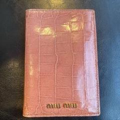 2025年最新】MIU MIU パスポートケース・カバーの人気アイテム