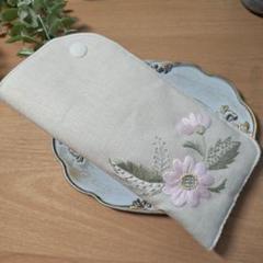 【キャサリン　リネン刺繍】マルチクロス　メガネケース キャサリン様専用 リネン刺繍】マルチクロス メガネケース