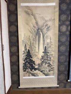 水墨画 滝と森林 掛け軸 水墨画 滝と森林 掛け軸 - メルカリ