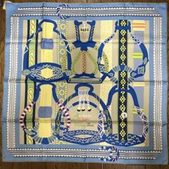 エルメス スカーフ 90cm 未使用保管品❣️「鎧の幻想」柄 - メルカリ エルメス スカーフ 90cm 未使用保管品❣️「鎧の幻想」柄 - メルカリ