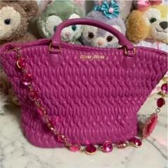 miumiuのピンクボストンバック - メルカリ 初期化済 miumiuのピンクボストンバック ボストンバッグ