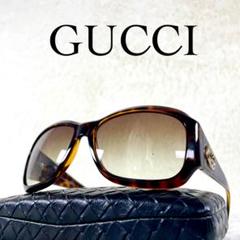 極美品　GUCCI　グッチ　サングラス　GG2410　オーバル　べっ甲柄フレーム GUCCI（グッチ）オーバル型サングラス べっ甲フレーム