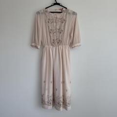 昭和レトロ　刺繍入り　ミディ丈ワンピース