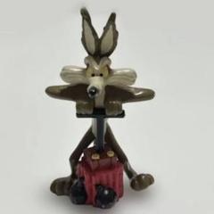 ワイリーコヨーテ ランプ付きフィギュア　2003 2025年最新】ワイリーコヨーテ フィギュアの人気アイテム - メルカリ