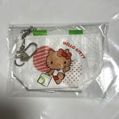 韓国　オリーブヤング　サンリオ　コラボ　キティ　ノベルティ　ポーチ　キーホルダー