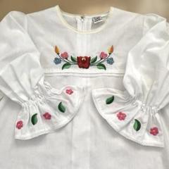 ★かつら　フォークダンス衣装★ハンドメイド★手刺繍ブラウス フォークダンス 衣装 ブラウス 刺繍 花刺繍 AURORA アウロラ