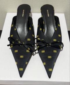 BALENCIAGA サテン ポインテッドトゥ ミュール BALENCIAGA サテン ポインテッドトゥ ミュール
