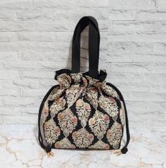 苺のインド刺繍生地トートバッグ　巾着トートバッグ　巾着バッグ　ブラック
