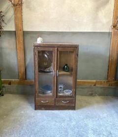 古道具 ガラス扉のキャビネット