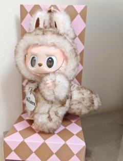 Zimomo ジモモ ♡ふわふわ Labubu ZIMOMOジモモふわふわぬいぐるみ LABUBUピンクデビル - メルカリ