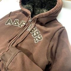 【ABERCROMBIE AND FITCH】裏ボアパーカー ブラウン S ABERCROMBIE AND FITCH】裏ボアパーカー ブラウン S - メルカリ