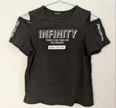 Jenni Love ブラックオフショルダーTシャツ