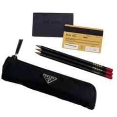 PRADAのペンケースと鉛筆のセット カードあり 内側に汚れあり PRADA】希少品！men's ペンケース サッフィアーノ 鉛筆3本set