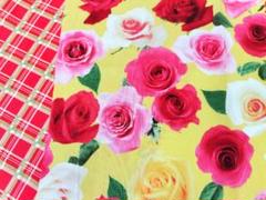 ☆リアルな薔薇柄　はぎれ　ライリーブレイク等 黄色　オレンジ