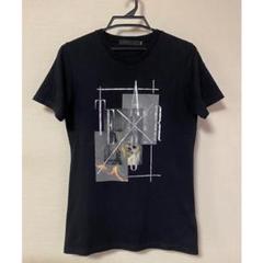 FUGA 女性グラフィックプリントTシャツサイズ44 新品タグ付き FUGA 女性グラフィックプリントTシャツサイズ44 新品タグ付き