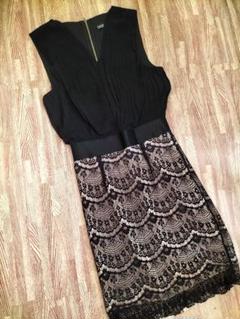 未使用に近い‼️インポート❤︎boohoo❤︎フラワーワンピース
