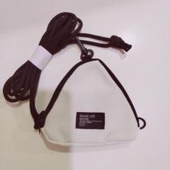 MAKE LIFE MORE 三角形コインケース