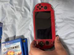 PS Vita レッド Wi-Fiモデル 箱・ソフト付き