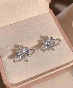 シルバー　ハート型水晶　ピアス