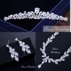 ジニコニア3点セットティアラネックレスイヤリング結婚式ブライダルウェディング新品のサムネイル
