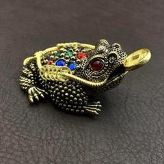 真鍮 置物 アンティーク ヴィンテージ ハンドメイド 動物 カエル 三足銭234