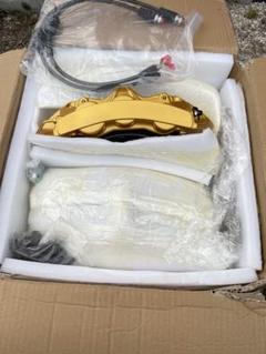 ER34 6ポッドキャリパー R35 BNR34 GT-RにR35 GT-R用のキャリパーを流用する際は、ココに注意
